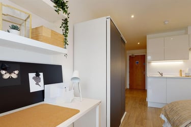 1 bed studio, 132-134 London Road, Basford, Newcastle under Lyme, ST51LZ - Image 1